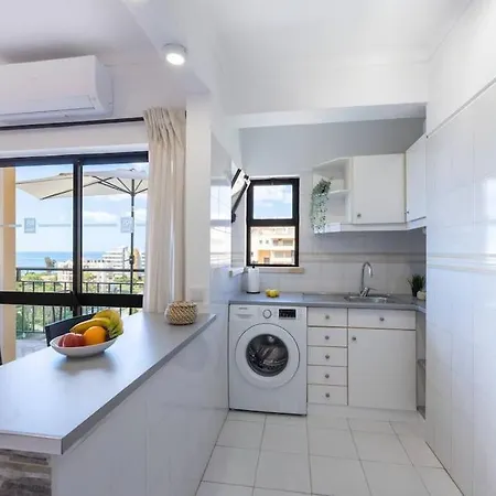 Seaside Serenity Apartment *