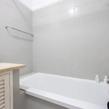 Διαμέρισμα Seaside Serenity